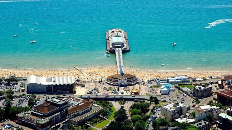 Bournemouth Beach pier 768x432