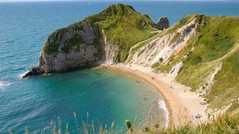 Man OWar Beach 768x432