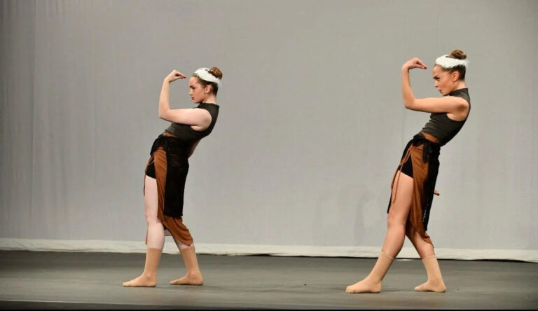 Contemporary dance duet 768x444